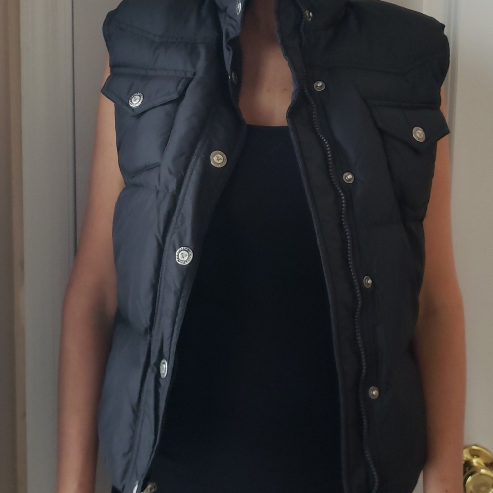 Black puffy vest